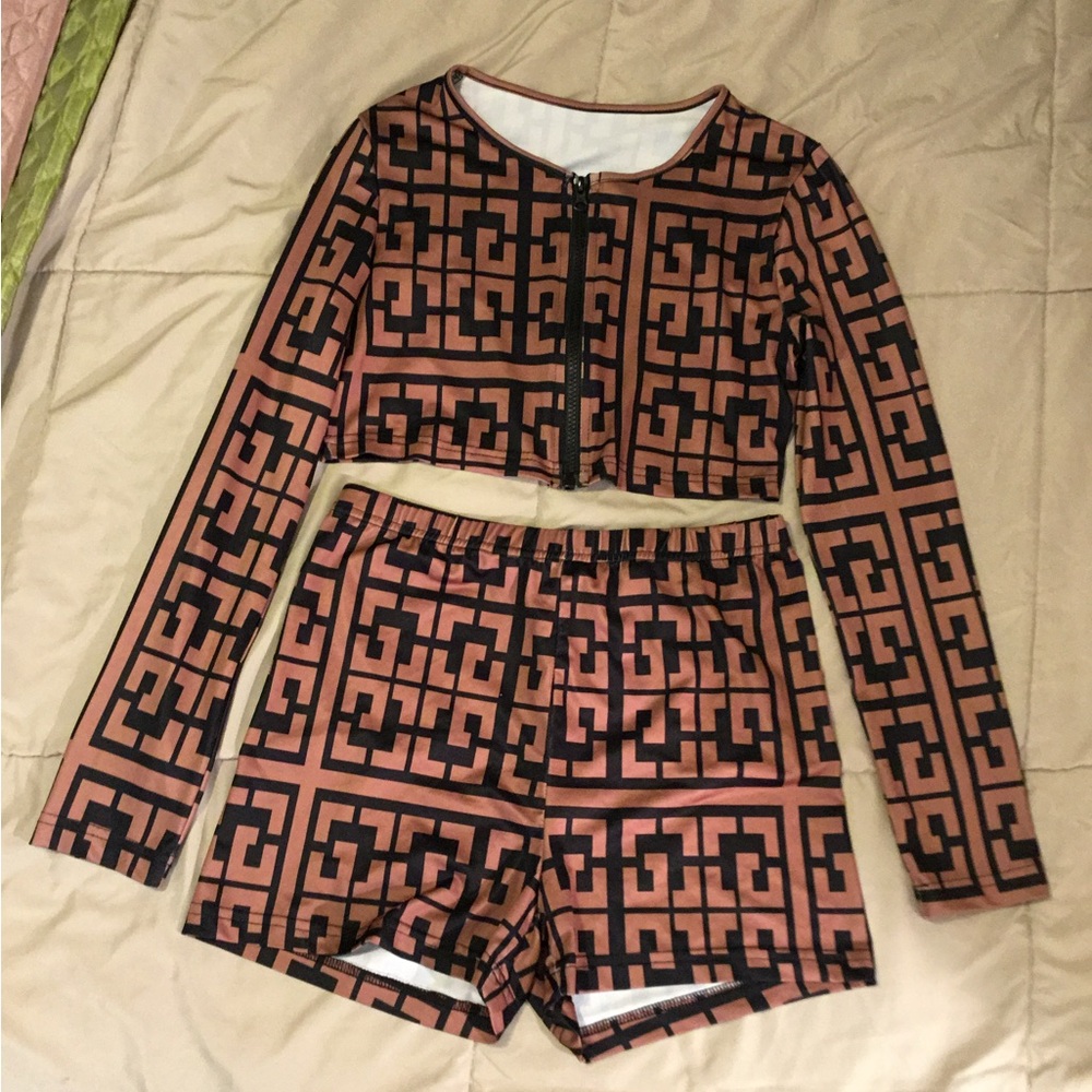 Geometric Patterned Two-Piece Set
